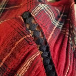 Jessica Simpson Tops - Jessica Simson Cold Shoulder Plaid Jessica Simpson Tops - Jessica Simson Cold Shoulder Plaid